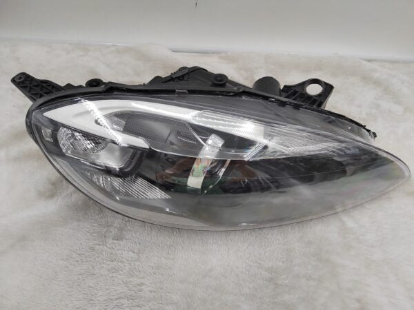 Xenon Headlights for Volvo V40 CC T3 (2016) – OEM Quality Replacement